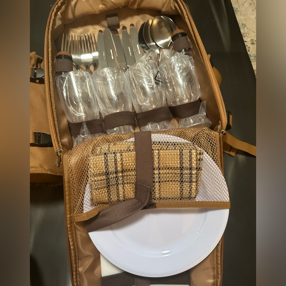 Picnic brown backpack with wine/drink cooler, set of 4